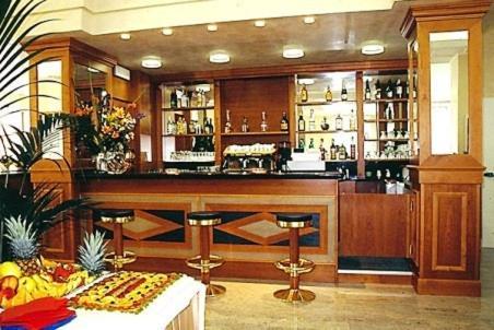 Hotel Flora ลินญาโน ซับเบียโดโร ภายนอก รูปภาพ